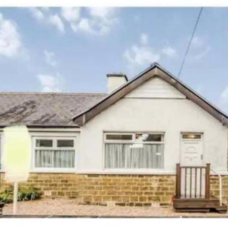 Semidetached Bungalow Huddersfield Zewnętrze zdjęcie